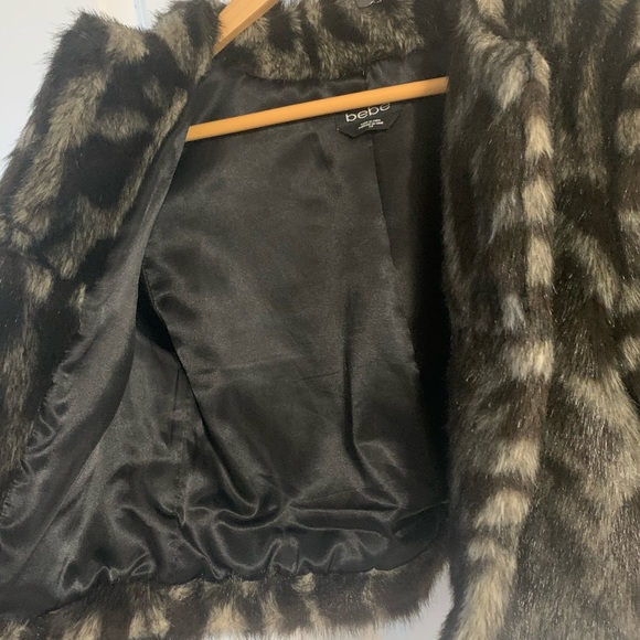 BEBE Faux Fur Leopard Print Short Cocktail Jacket - Picture 8 of 10